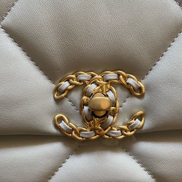 🤍Chanel19 Small grey bag🤍 - Picture 9 of 17